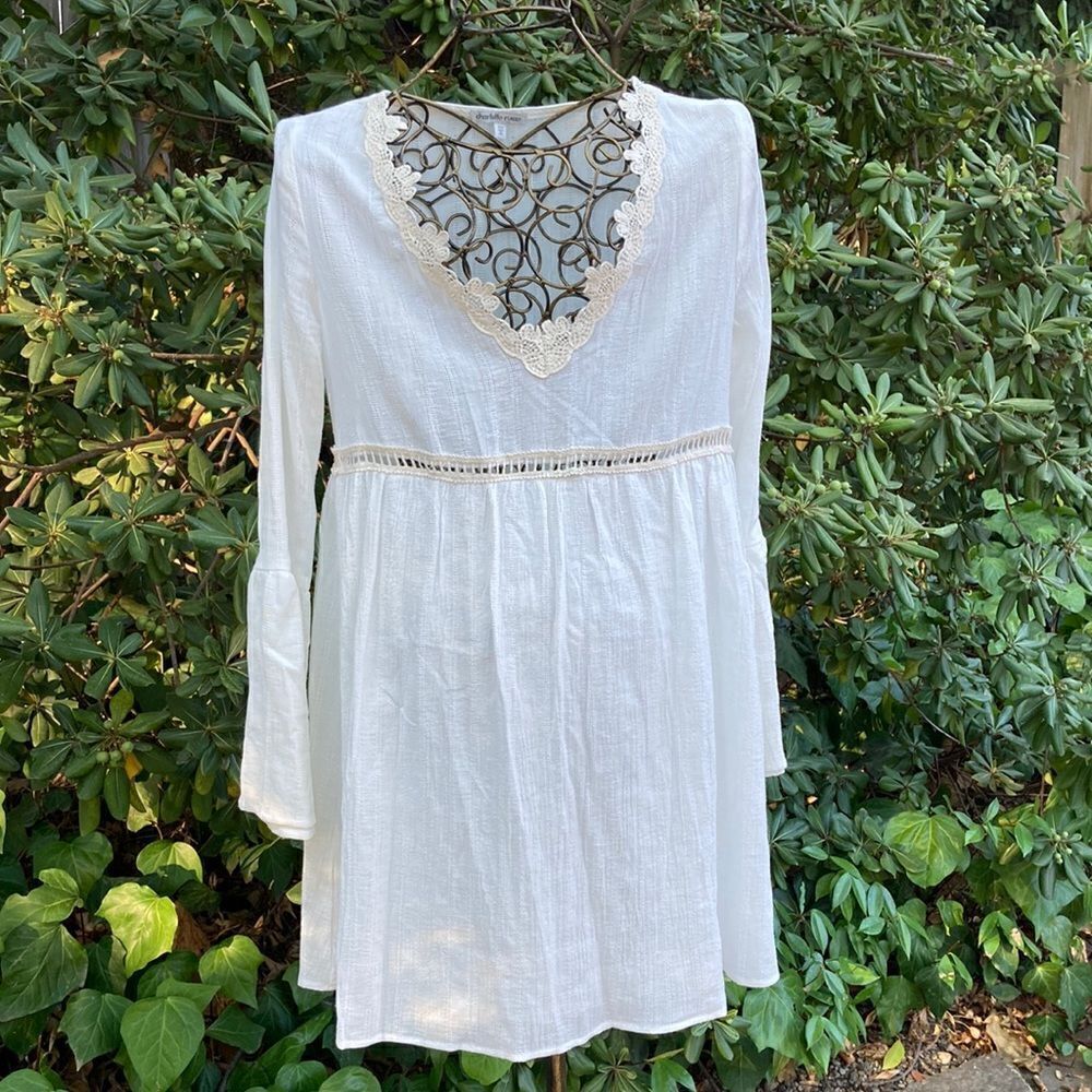 EUC Charlotte Russe Boho Renaissance Long Line Embroidered Top Size XS